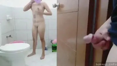 Ngintip Tetangga Mandi, Langsung Sikat Memek Basah